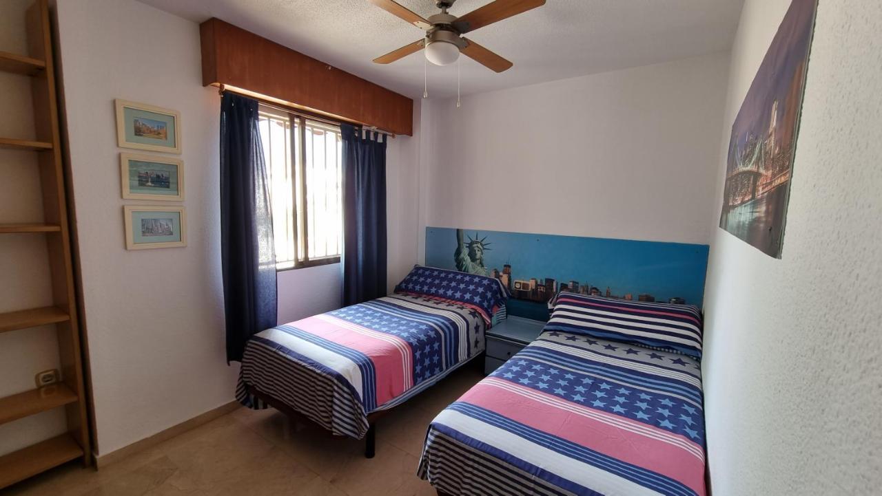 Atico Con Terraza Y 2 Habitaciones En Casco Antiguo 貝尼多姆 外观 照片